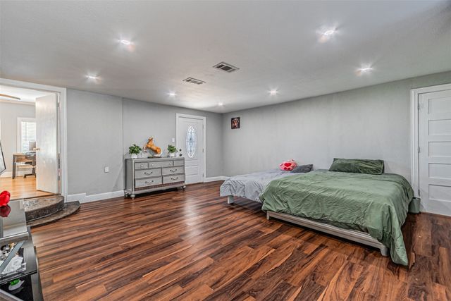 919 Canton Avenue, Wills Point, TX 75169