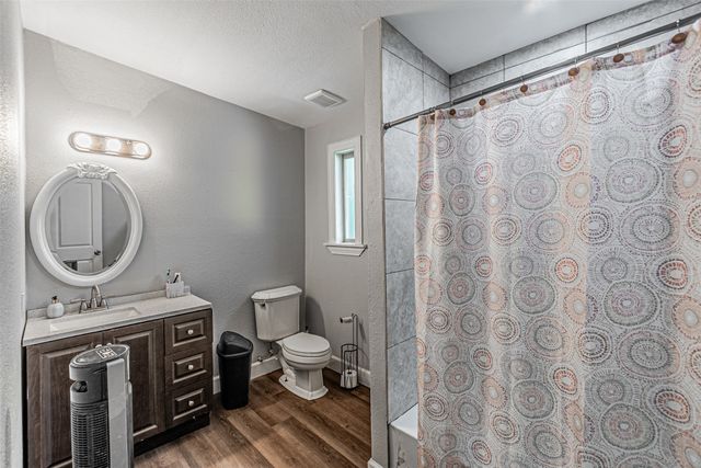 919 Canton Avenue, Wills Point, TX 75169