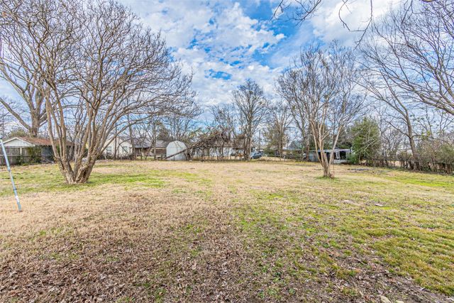 919 Canton Avenue, Wills Point, TX 75169