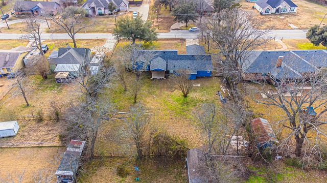 919 Canton Avenue, Wills Point, TX 75169