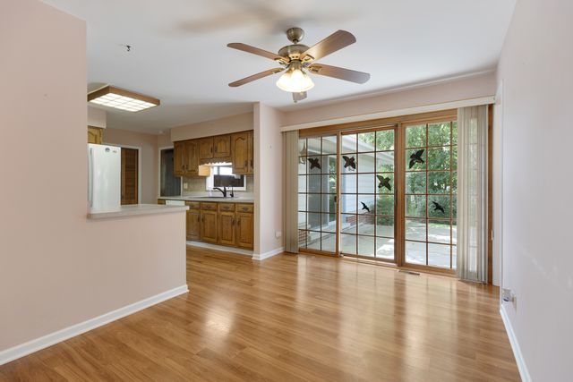 534 Grosvener Lane, Elk Grove Village, IL 60007