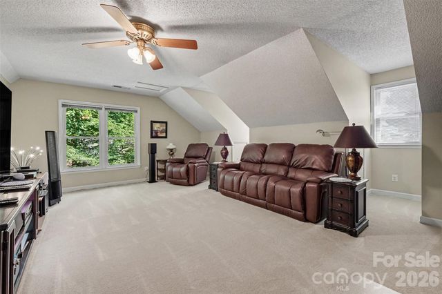 10010 Drawbridge Drive, Charlotte, NC 28215