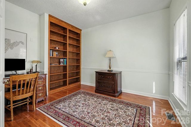 10010 Drawbridge Drive, Charlotte, NC 28215