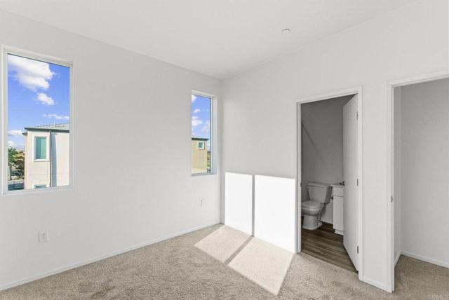 5284 Beachfront Cove Street 246, San Diego, CA 92154