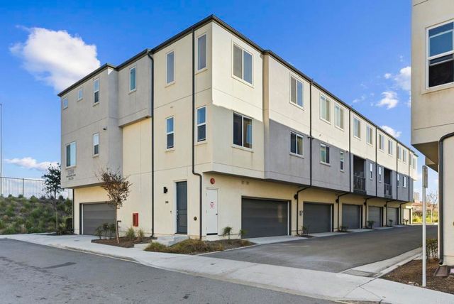 5284 Beachfront Cove Street 246, San Diego, CA 92154