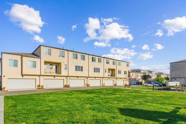 5284 Beachfront Cove Street 246, San Diego, CA 92154