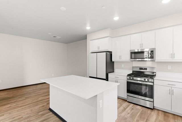 5284 Beachfront Cove Street 246, San Diego, CA 92154