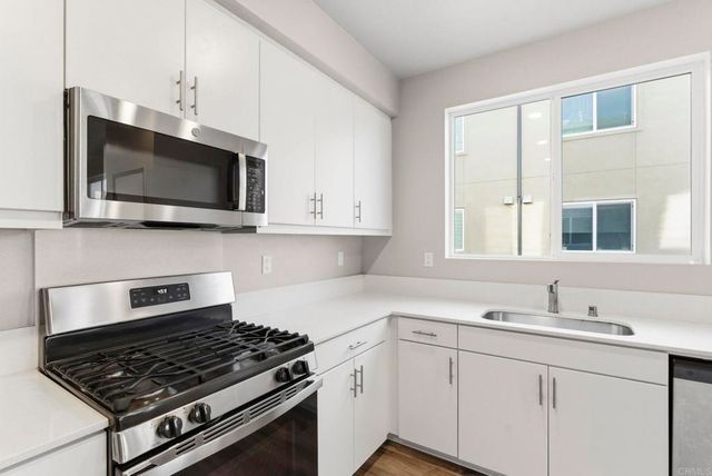 5284 Beachfront Cove Street 246, San Diego, CA 92154