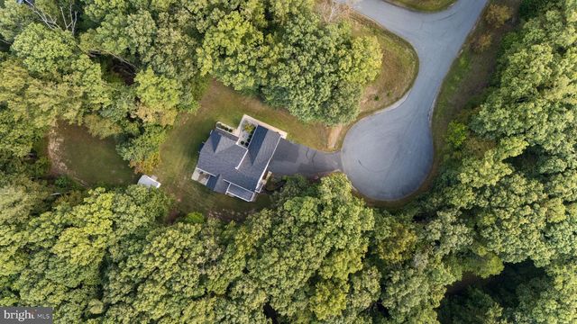 13031 DAHLIA LN, Fredericksburg, VA 22407