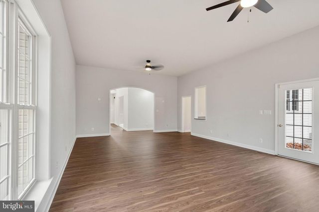 13031 DAHLIA LN, Fredericksburg, VA 22407