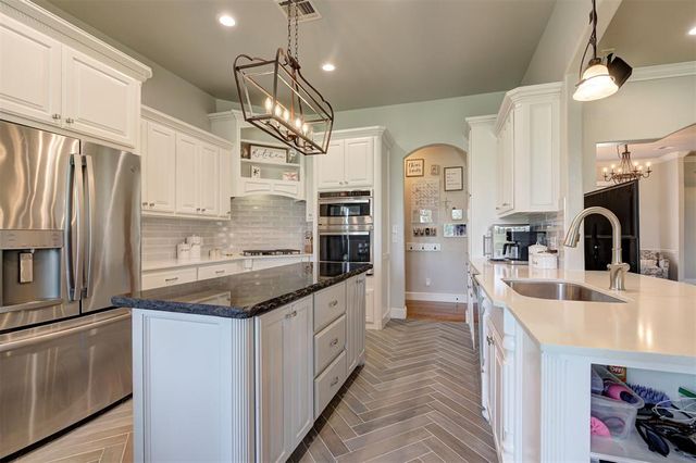 7916 Dove Crossing Drive, Edmond, OK 73034