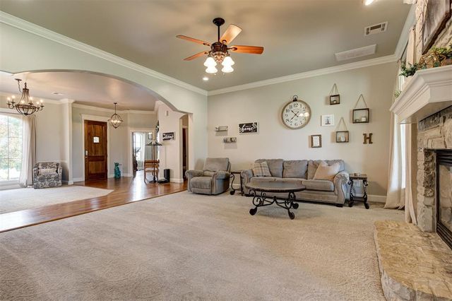 7916 Dove Crossing Drive, Edmond, OK 73034