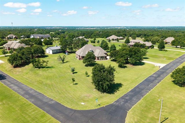 7916 Dove Crossing Drive, Edmond, OK 73034
