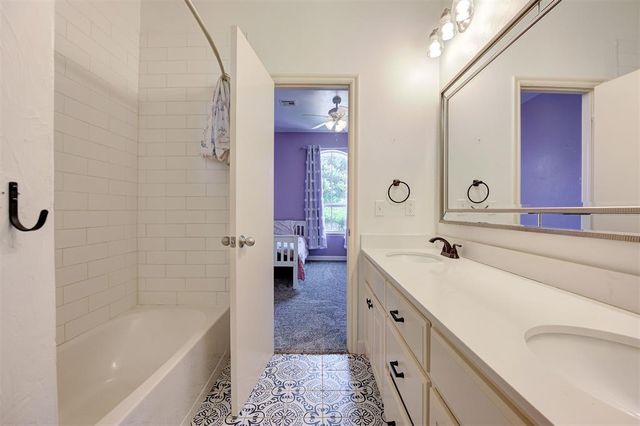 7916 Dove Crossing Drive, Edmond, OK 73034