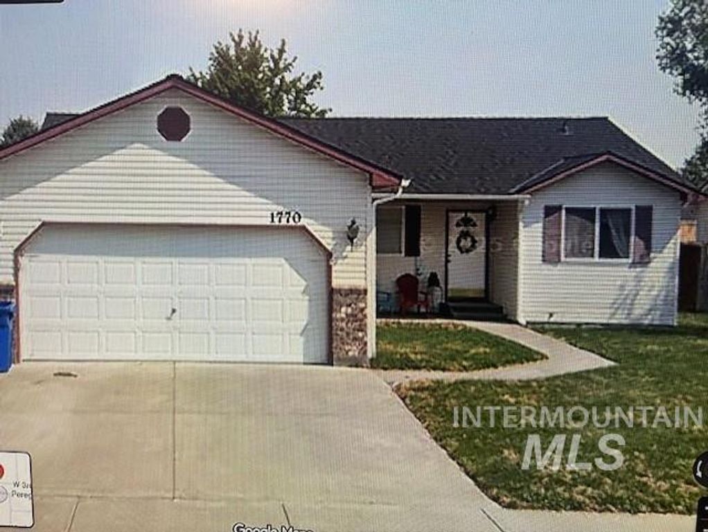 1770 Peregrine Dr, Mountain Home, ID 83647 photo 1