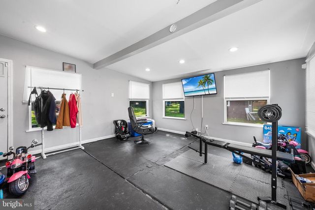 65 HICKSTOWN RD, Sicklerville, NJ 08081