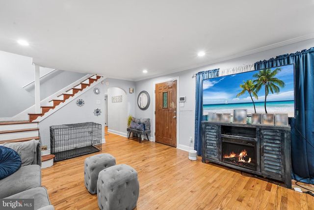 65 HICKSTOWN RD, Sicklerville, NJ 08081