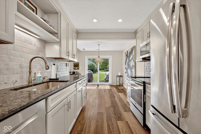 9223 Cinnebar Drive, Indianapolis, IN 46268