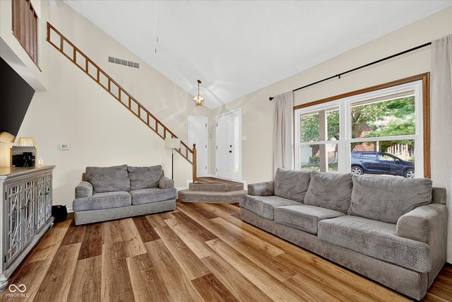 9223 Cinnebar Drive, Indianapolis, IN 46268