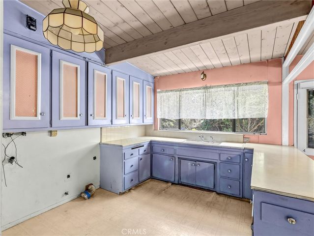 2020 Thomas, Los Angeles, CA 90031