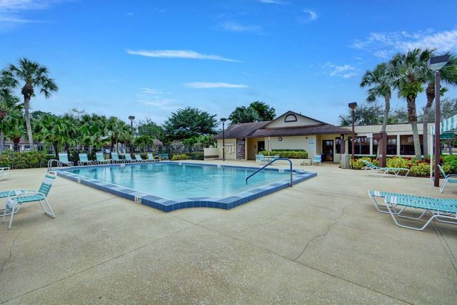 7855 Willow Spring Drive 725, Lake Worth, FL 33467