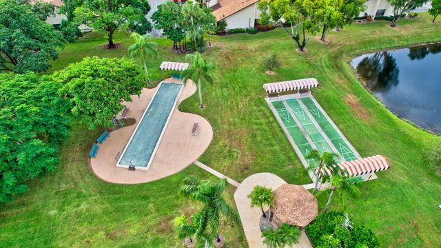 7855 Willow Spring Drive 725, Lake Worth, FL 33467