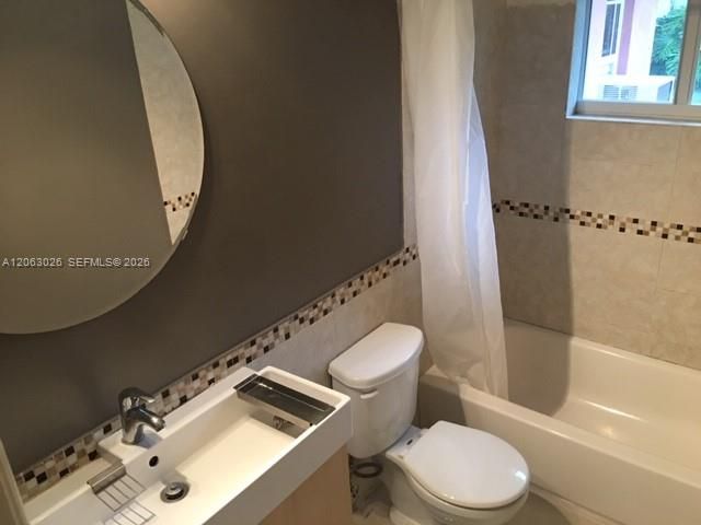 7521 NW 23rd Street, Sunrise, FL 33313