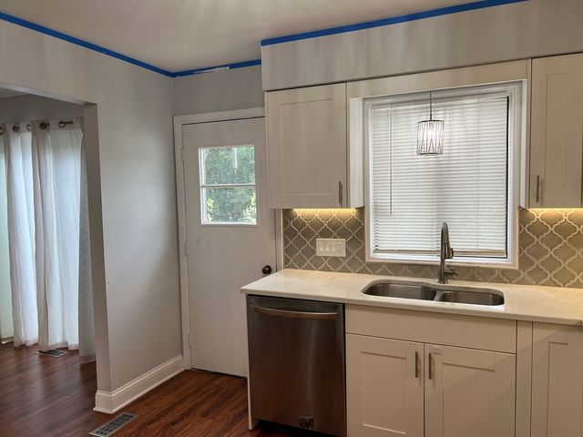 641 Surfside Point 641, Schaumburg, IL 60194