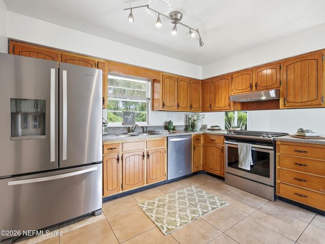 200 MANGO Drive, Palatka, FL 32177