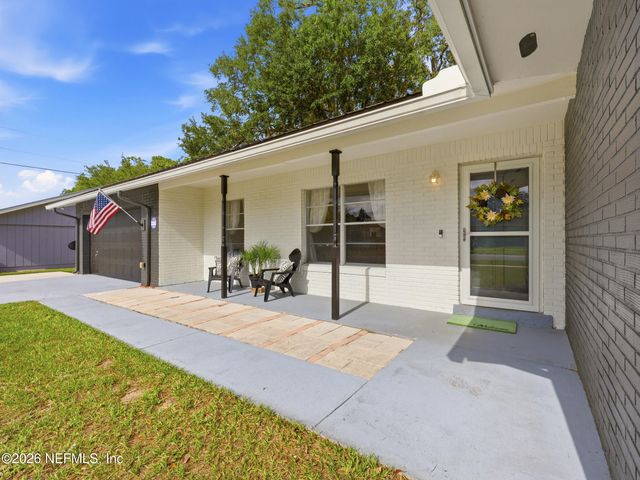200 MANGO Drive, Palatka, FL 32177