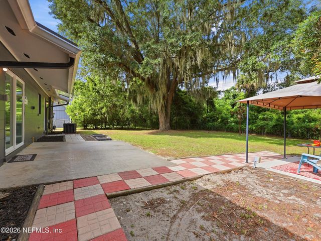 200 MANGO Drive, Palatka, FL 32177