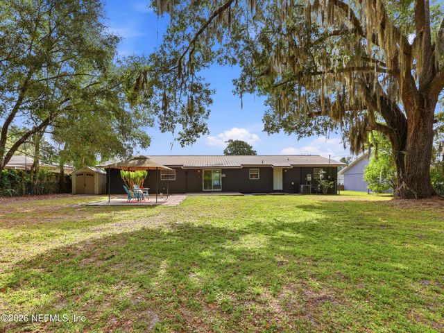 200 MANGO Drive, Palatka, FL 32177