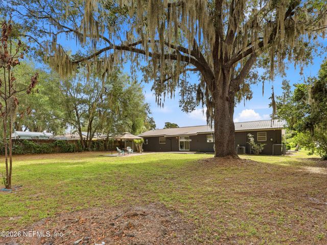 200 MANGO Drive, Palatka, FL 32177