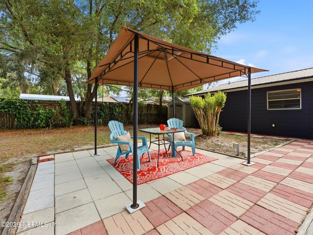 200 MANGO Drive, Palatka, FL 32177