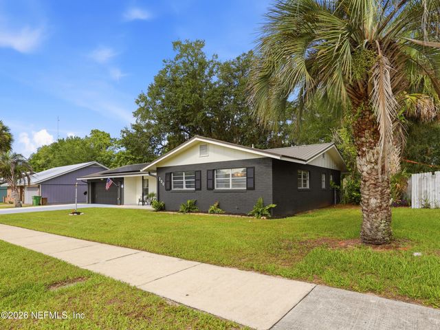 200 MANGO Drive, Palatka, FL 32177