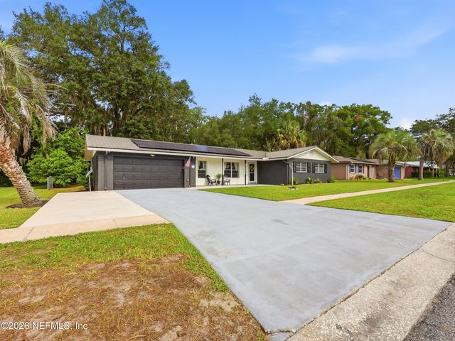 200 MANGO Drive, Palatka, FL 32177