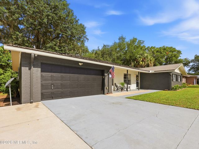 200 MANGO Drive, Palatka, FL 32177
