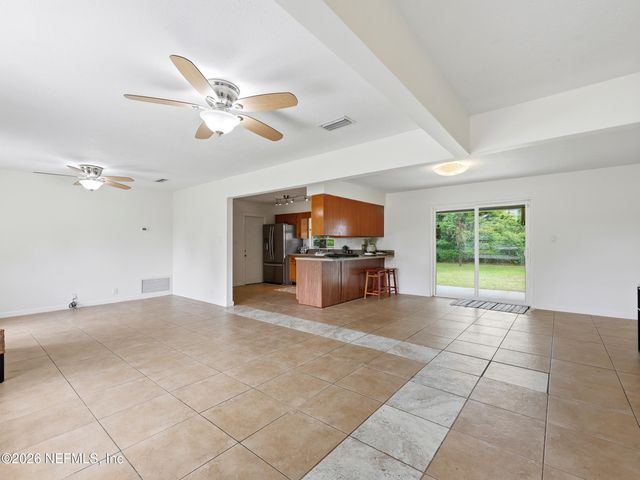 200 MANGO Drive, Palatka, FL 32177