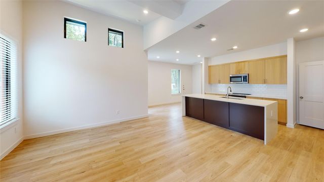 2517 Appian Way B, Roman Forest, TX 77357