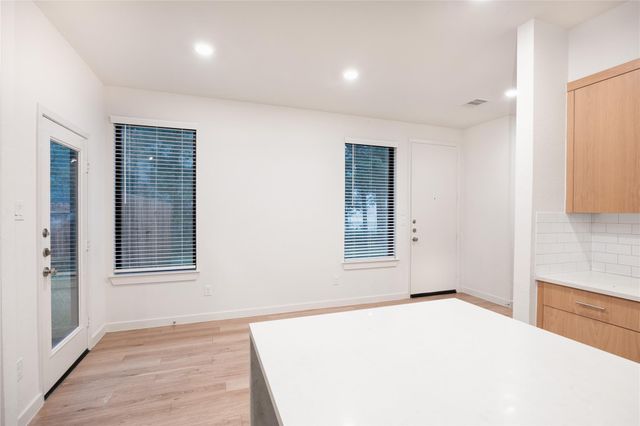 2517 Appian Way B, Roman Forest, TX 77357