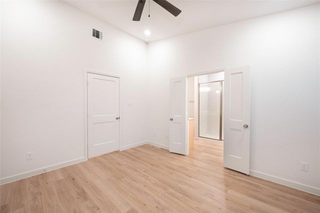 2517 Appian Way B, Roman Forest, TX 77357