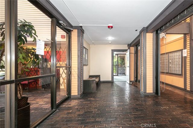 22100 Burbank Boulevard 106A, Woodland Hills, CA 91367