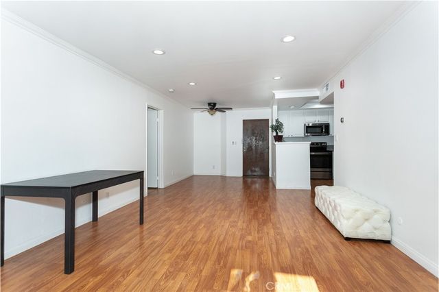 22100 Burbank Boulevard 106A, Woodland Hills, CA 91367