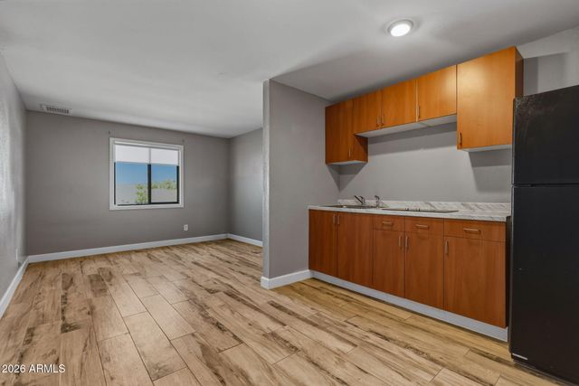 4849 N 81ST Avenue, Phoenix, AZ 85033