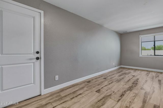 4849 N 81ST Avenue, Phoenix, AZ 85033