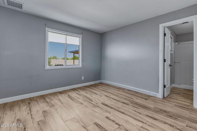 4849 N 81ST Avenue, Phoenix, AZ 85033