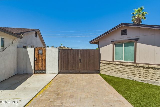 4849 N 81ST Avenue, Phoenix, AZ 85033