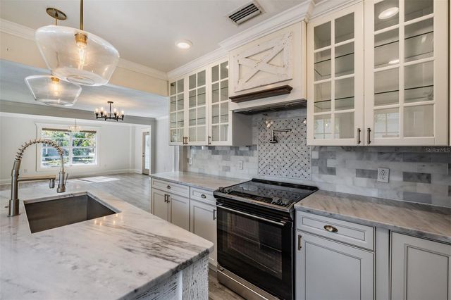 4109 N SEMINOLE AVENUE, Tampa, FL 33603