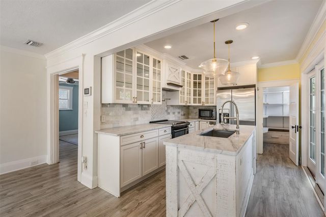 4109 N SEMINOLE AVENUE, Tampa, FL 33603