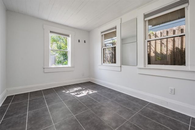 4109 N SEMINOLE AVENUE, Tampa, FL 33603